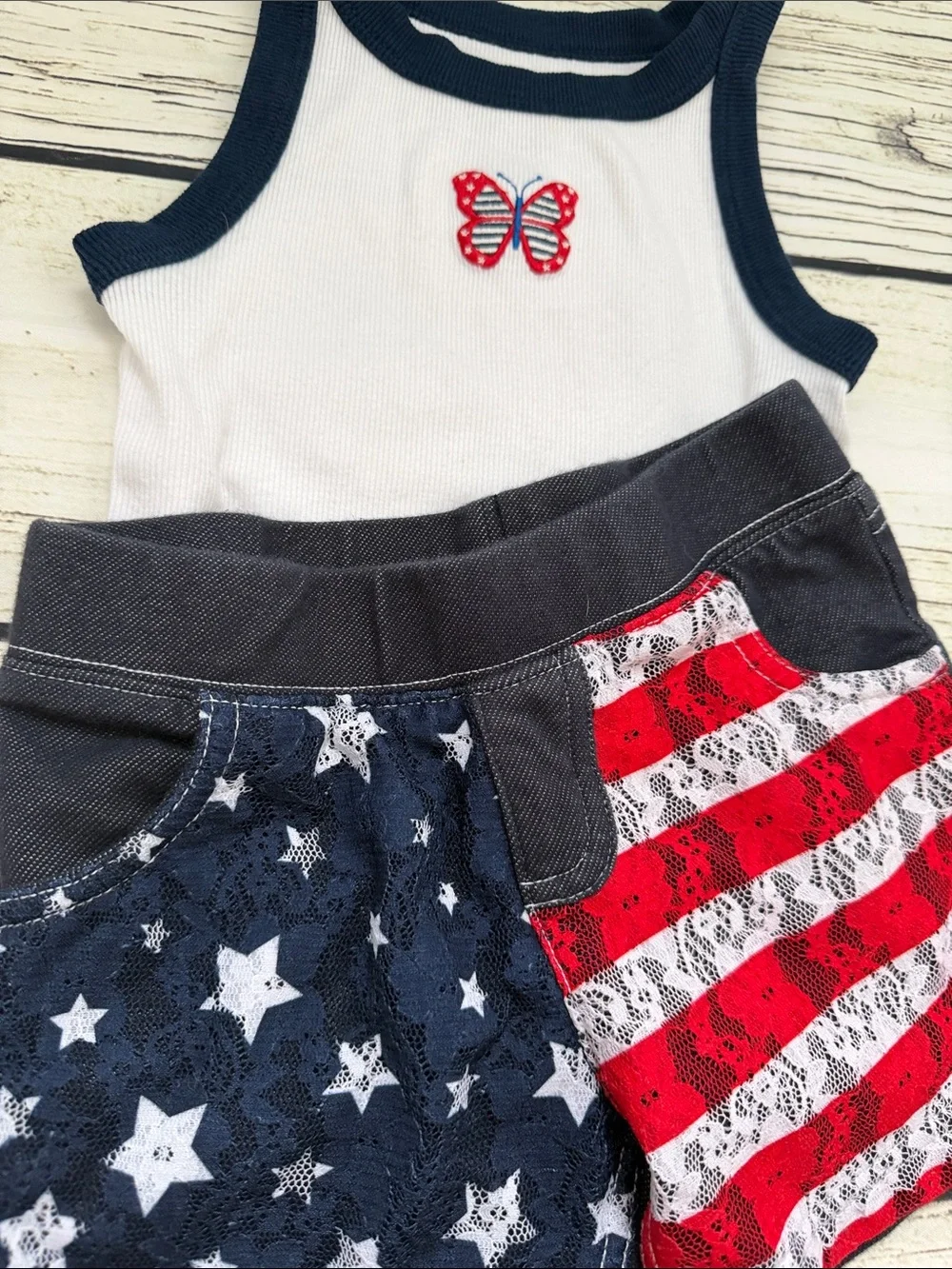♡ Girl’s Celebrate Patriotic White Ribbed Tank & American Flag Shorts Set - 6/6X